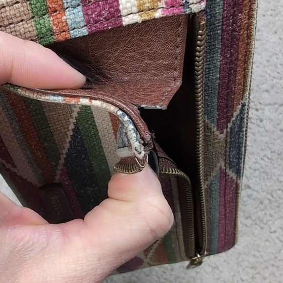 Fossil Multicolor Geometric Zip Around Clutch Fabric Wallet - Picture 5 of 5